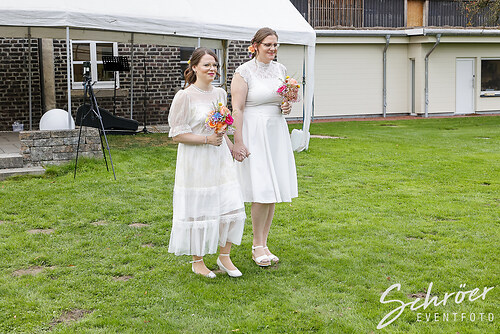 Get together Wedding Love  (EFTS-251012-16-56-42-9405)