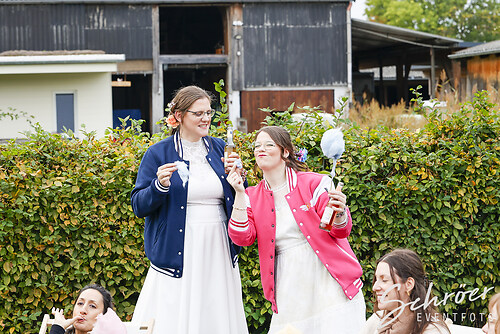 Get together Wedding Love  (EFTS-251012-17-40-46-0363)