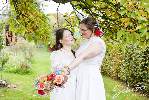 Get together Wedding Love  (EFTS-251012-18-05-33-0722)