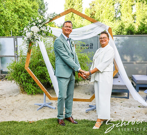 Beate und Dirk Elsche am 11.07.2025 in Schloss Westerholt Herten (EFTS-250711-19-17-17-306
