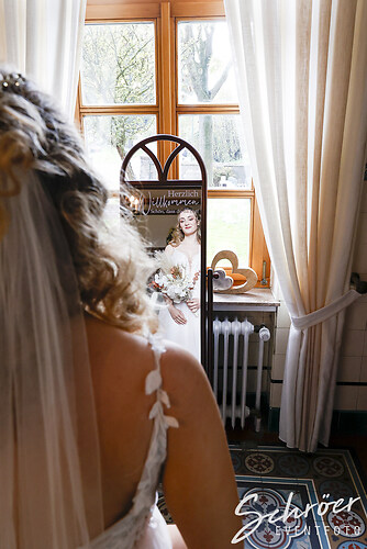 Get together Wedding Love  (EFTS-251012-13-41-51-9142)