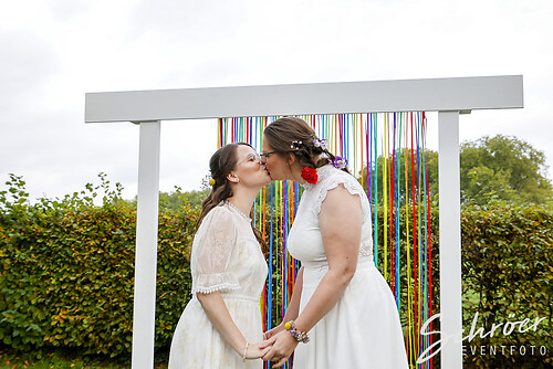 Get together Wedding Love  (EFTS-251012-17-16-36-9843)