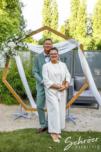 Beate und Dirk Elsche am 11.07.2025 in Schloss Westerholt Herten (EFTS-250711-19-17-03-305