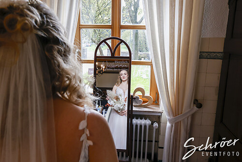 Get together Wedding Love  (EFTS-251012-13-41-46-9139)