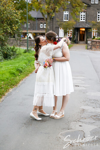 Get together Wedding Love  (EFTS-251012-18-30-26-1306)