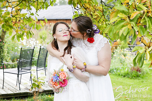 Get together Wedding Love  (EFTS-251012-18-04-14-0678)