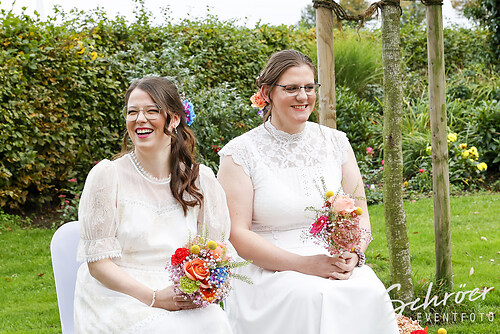 Get together Wedding Love  (EFTS-251012-17-00-15-9493)