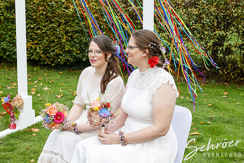 Get together Wedding Love  (EFTS-251012-17-00-55-9511)