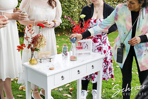 Get together Wedding Love  (EFTS-251012-17-05-22-9615)