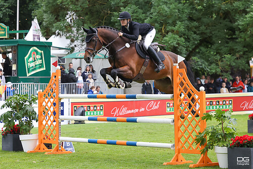 pfingstturnier_springen-24_louise-wintzer_2025-06-07_foto-detlef-gottwald_K06_1635