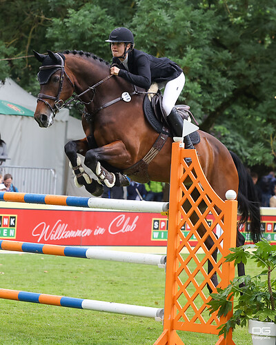 pfingstturnier_springen-24_louise-wintzer_2025-06-07_foto-detlef-gottwald_K06_1634