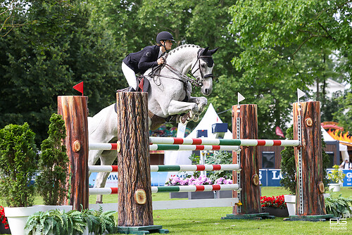 pfingstturnier_springen-24_louise-wintzer_2025-06-07_foto-detlef-gottwald_K06_0186