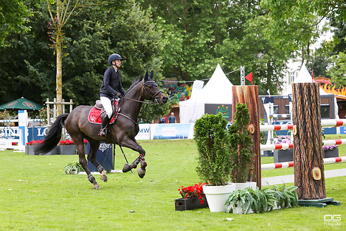 pfingstturnier_springen-24_victoria-fuhrmann_2025-06-07_foto-detlef-gottwald_K06_0069