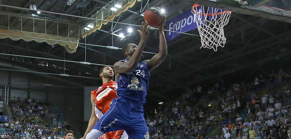 titel_98_frankfurt-skyliners_basketball_foto-detlef-gottwald_K02_0904