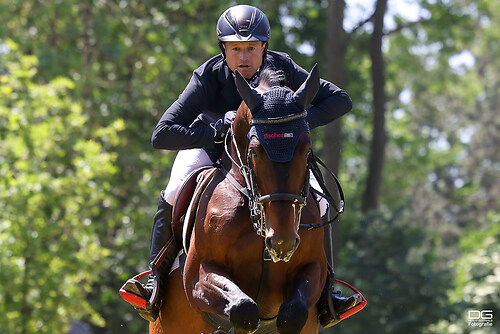 Michael Jung (GER) Express de Hus _ pfingsturnier_springen-obermayr_2023-05-29_foto-detlef