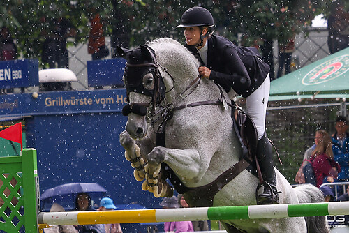 Louise Wintzer (GER) _ Charming 31 _ pfingstturnier_2024-05-19_foto-detlef-gottwald_K06_08