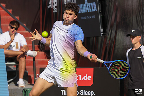 Ben SHELTON (USA) - Jiri LEHECKA (CZE)_bossopen_2025-06-13_foto-detlef-gottwald_K06_1512