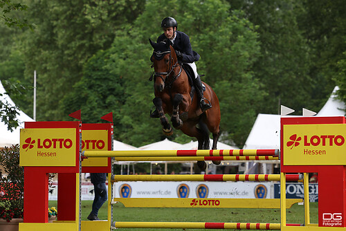 Philipp Brodhecker (GER) _ Chilano Blue _ pfingstturnier_2024-05-19_foto-detlef-gottwald_K