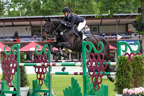 pfingstturnier_springen-24_darline-eisenmenger_2025-06-07_foto-detlef-gottwald_K06_0508