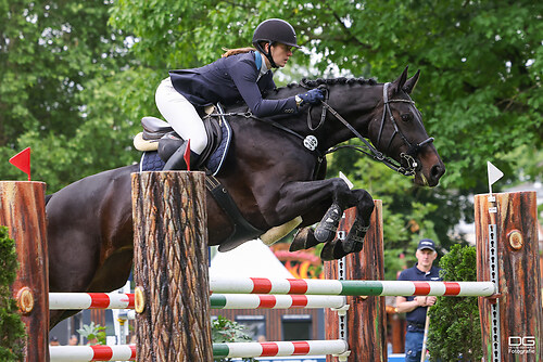 pfingstturnier_springen-24_darline-eisenmenger_2025-06-07_foto-detlef-gottwald_K06_0492