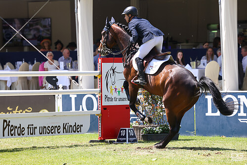 Michael Jung (GER) Express de Hus _ pfingsturnier_springen-obermayr_2023-05-29_foto-detlef