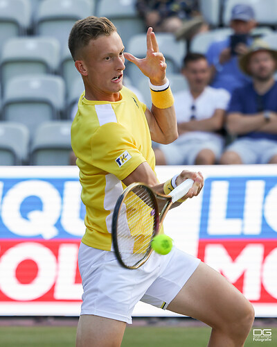 boss-open_atp250_stuttgart_lehecka-tiafoe_2023-06-14_foto-detlef-gottwald_K06_0759