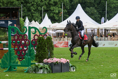 pfingstturnier_springen-24_victoria-fuhrmann_2025-06-07_foto-detlef-gottwald_K06_0094