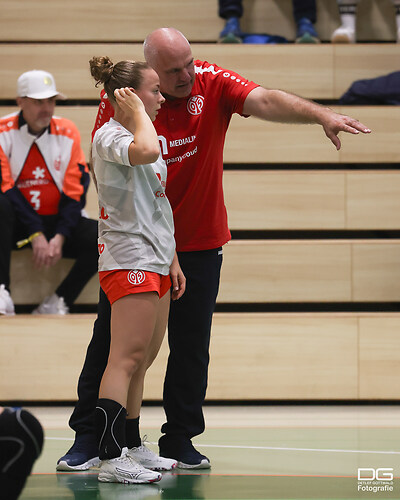 mainz05-bergischerhc_2025-10-04_foto-detlef-gottwald_K06_0025