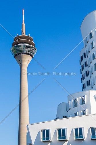 duesseldorf tv tower with modern architecture in front