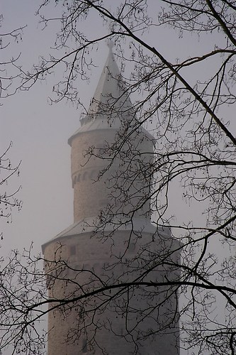 Idstein Hexenturm im Frühnebel 2004