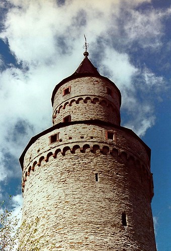 Idstein Hexenturm mit Wolken
