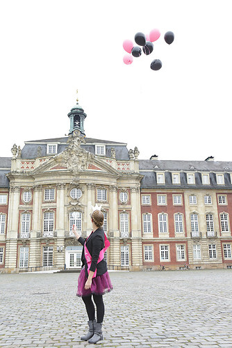 schloss münster braut mit ballons Jga Fotoshootings