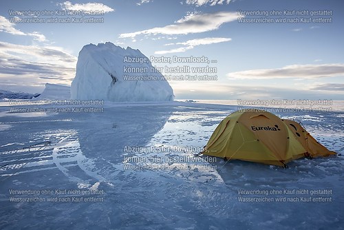 water-camping on the frozen ocean (20120621-floeedge-13843)