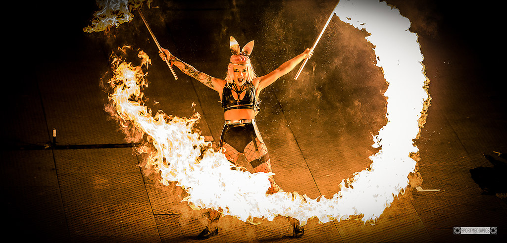 MASTERS of DIRT LINZ 2017 (170401bm_5081-2) | SPORT, MASTERS of DIRT LINZ 2017 IM BILD: THE FUEL GIRL´s FOTO: SPORTMEDIAPICS.COM/MANFRED BINDER