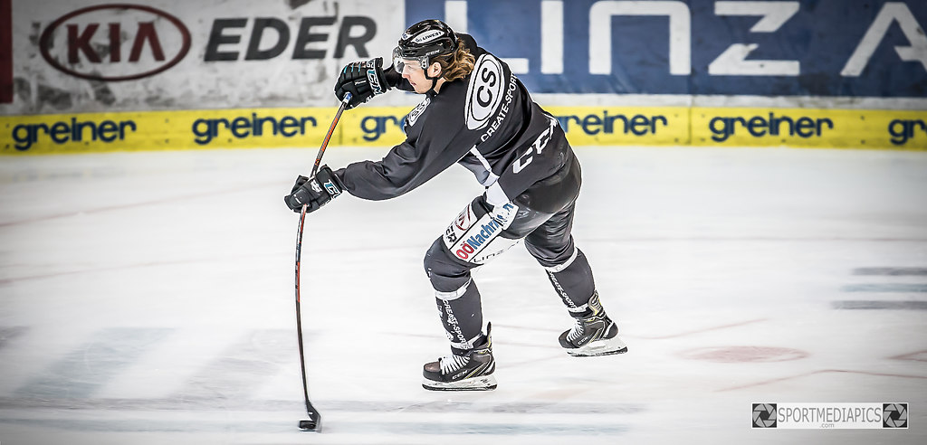 Eiskockey Black Wings Training 08.12.19 (190108bm_9080) | SPORT,Eiskockey Black Wings Training 08.12.19 ,  IM BILD:  Torschuss FOTO: SPORTMEDIAPICS.COM /... | Eiskockey Black Wings