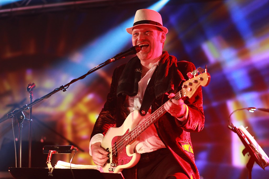 still 24feb10 -_0506