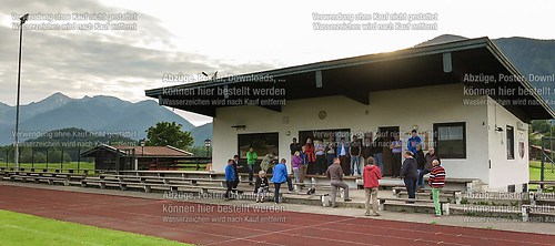 Gemeinderat besichtigt 2014 Stadion und Sportheim am Zollweg