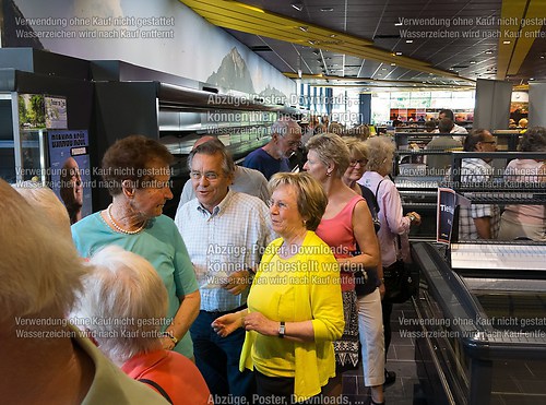 Tag der offenen Tür mit Weihe im neuen EDEKA-Markt im Dorfzentr