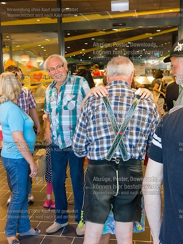 Tag der offenen Tür mit Weihe im neuen EDEKA-Markt im Dorfzentr