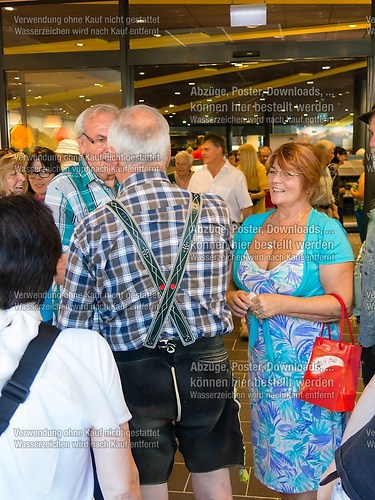 Tag der offenen Tür mit Weihe im neuen EDEKA-Markt im Dorfzentr