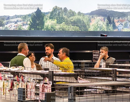 Tag der offenen Tür mit Weihe im neuen EDEKA-Markt im Dorfzentr