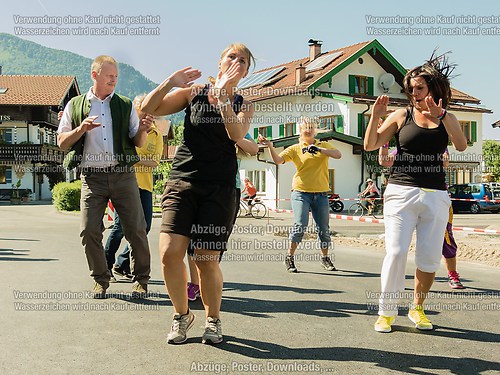 Tag der offenen Tür mit Weihe im neuen EDEKA-Markt im Dorfzentr