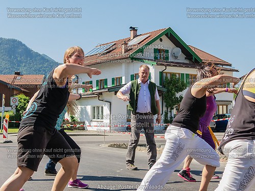 Tag der offenen Tür mit Weihe im neuen EDEKA-Markt im Dorfzentr