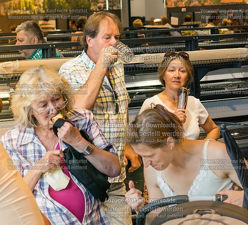 Tag der offenen Tür mit Weihe im neuen EDEKA-Markt im Dorfzentr