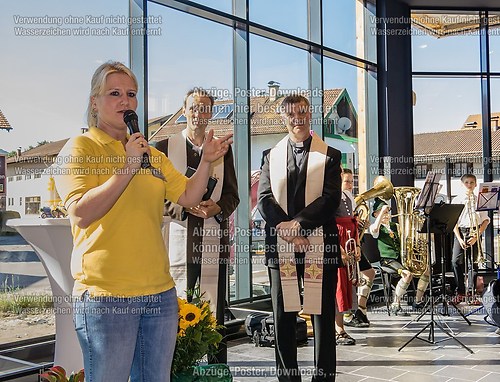 Tag der offenen Tür mit Weihe im neuen EDEKA-Markt im Dorfzentr