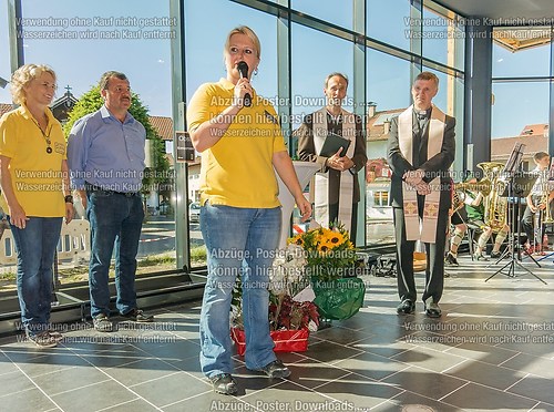 Tag der offenen Tür mit Weihe im neuen EDEKA-Markt im Dorfzentr