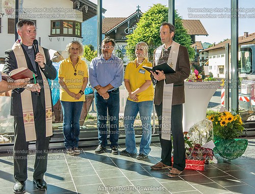 Tag der offenen Tür mit Weihe im neuen EDEKA-Markt im Dorfzentr