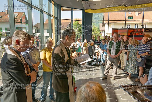 Tag der offenen Tür mit Weihe im neuen EDEKA-Markt im Dorfzentr