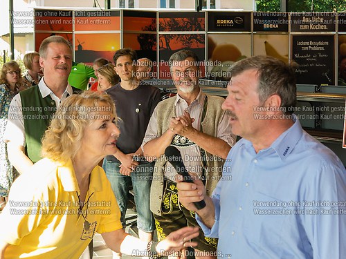 Tag der offenen Tür mit Weihe im neuen EDEKA-Markt im Dorfzentr