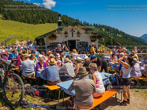 Bergmesse und Almkirta auf der Jochbergalm 2014